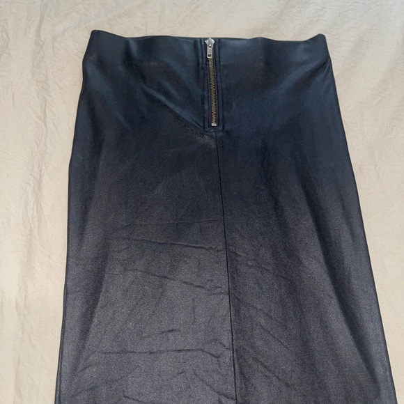 Forever 21 leather black mini skirt - Picture 3 of 3